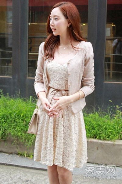 连衣裙搭配针织开衫秋季最混搭