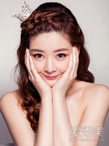 2015年最新的新娘发型设计将会非常漂亮！