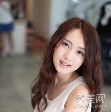 如何烫长发？蛋卷和梨花烙铁非常受欢迎。