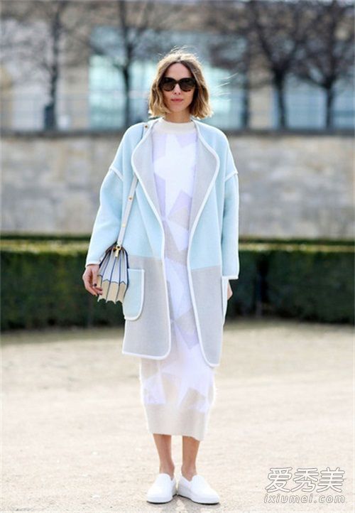 白色运动鞋是如此美丽，他们将失去今年春天。