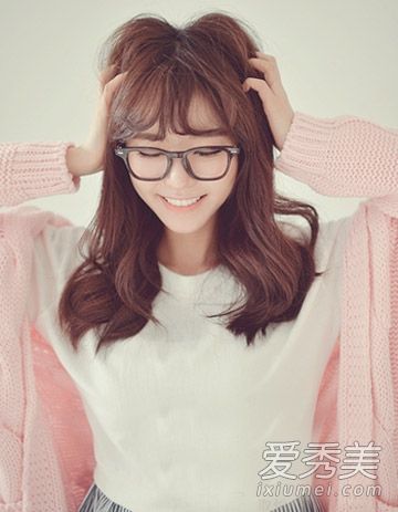 时尚离不开卷发2015最新甜美发型