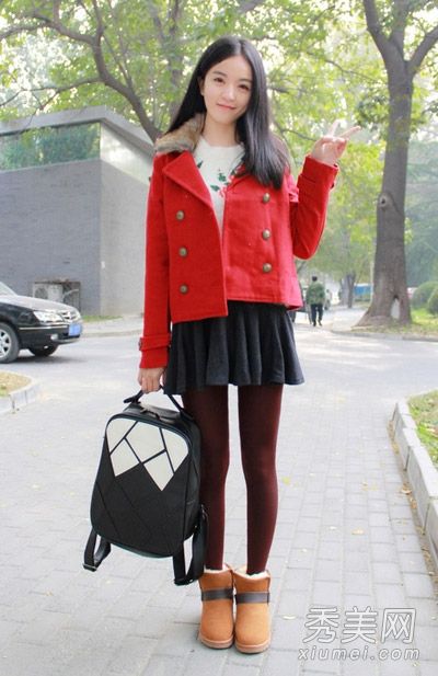 大学风格的夹克,搭配通用的防老衣