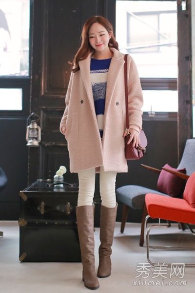 带图片的韩式大衣冬天保暖，整洁时尚。