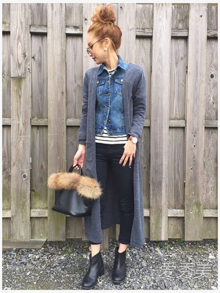 有深度、宽度和长度的n种短牛仔夹克