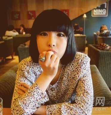 夏季最清新时尚的发型是清新短发。