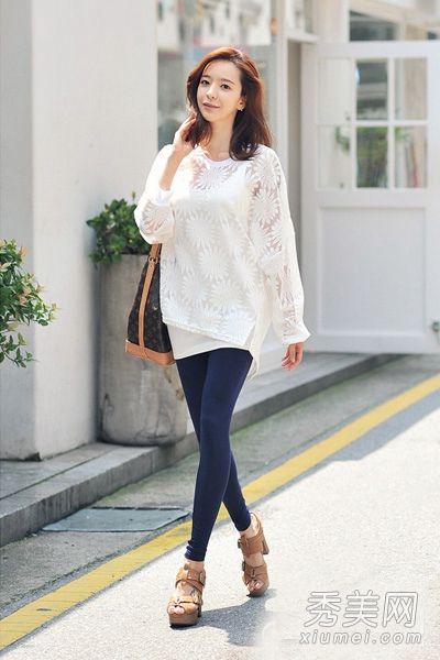 如何在初秋穿宽松的外套和绑腿是可以的