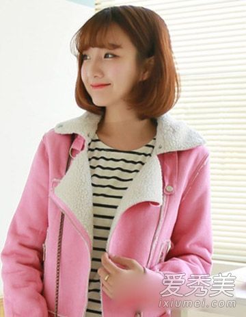 目前,最流行的10种短发型也适合头发较少的人。