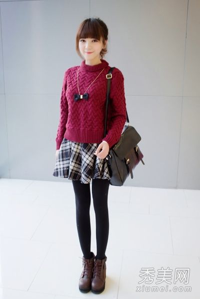 毛衣+裙子+连裤袜冬天最流行