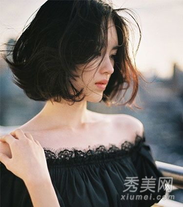 九款韩式烫发发型轻松打造聪明气质