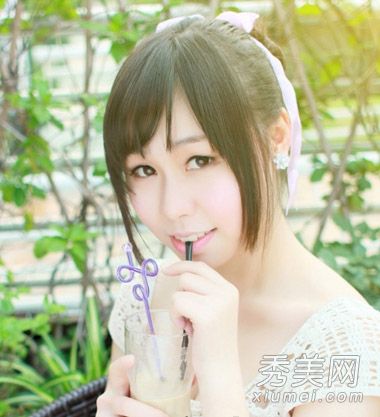 秋季的首选是韩式、甜美的发型,以及最时尚的发型。