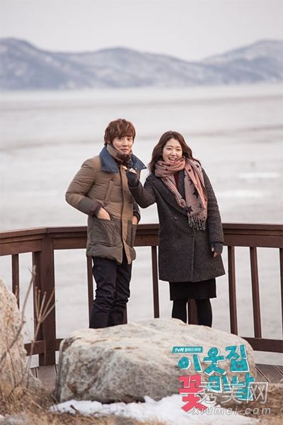 跟随朴信惠穿上外套，在冬天做一个清新的小女人