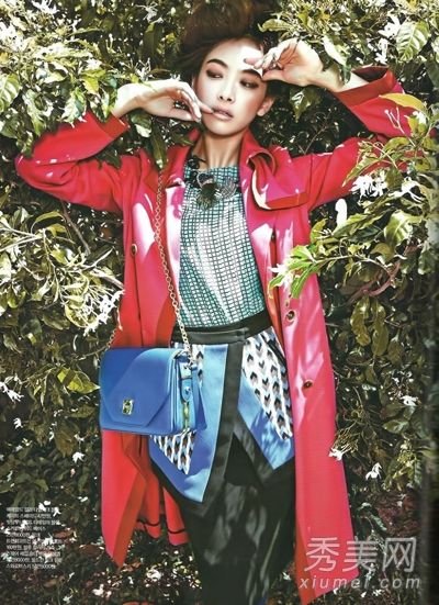 宋茜冬季时尚写真亮色冬装打破沉闷感