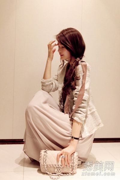 秋高气爽的浪漫长裙巧穿九体