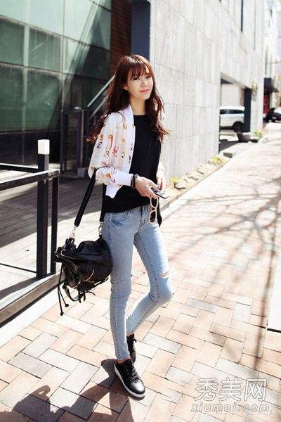 气质秋装与个性外套巧妙搭配