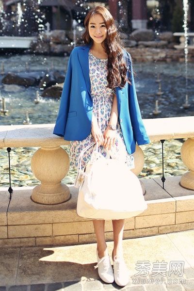 八件韩版小套装配一个甜美的女孩