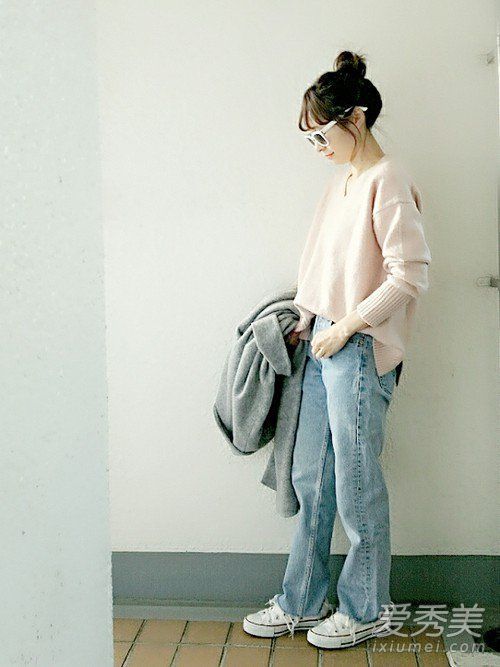 古董！怀旧的水洗牛仔裤正在被冲压。