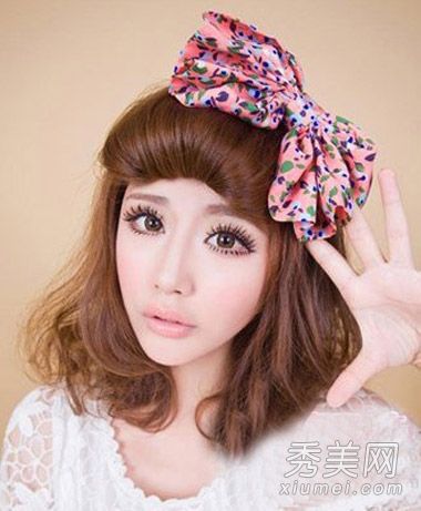 建议在2013年初秋时留齐肩长的头发,以展示这一趋势。