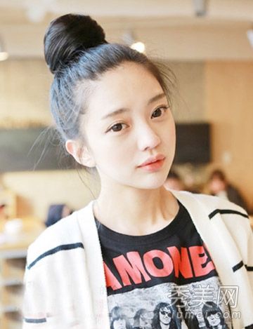 适合大学生的九种美丽甜美的风格席卷校园。