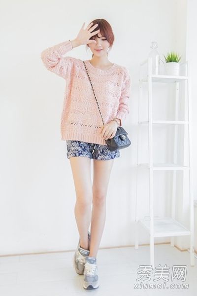 初秋用新鲜针织品瘦身是最实用的