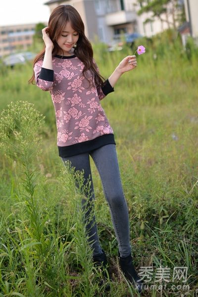 初秋修身氧气服长t恤+打底裤很有吸引力