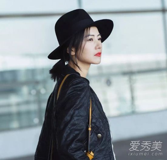 你在春天戴什么帽子来学习女演员的街头装扮