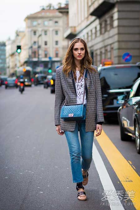 如果你想减肥,春夏牛仔裤是必须的。