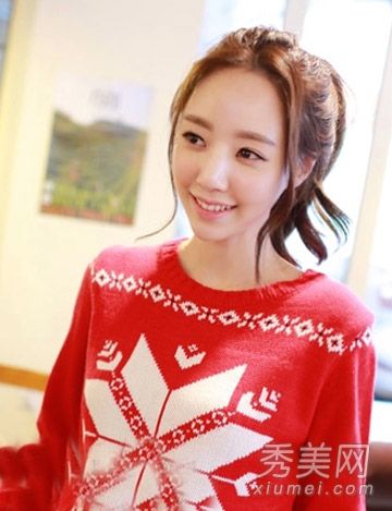 女孩穿什么发型来显示她们的前额更自信