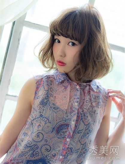 短发玩新把戏10蘑菇头可爱一倍