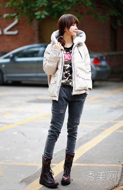 短棉衣最适合搭配裤子或短裙来展示美腿。