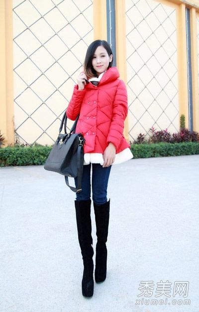 羽绒服+紧身裤+短靴漂亮不冻人
