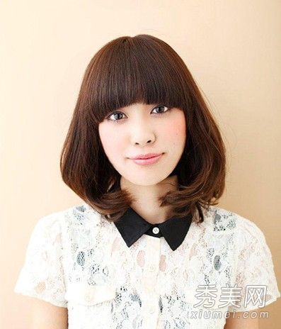最流行的是偷日本mm的短发、梨花头和粉色头发。