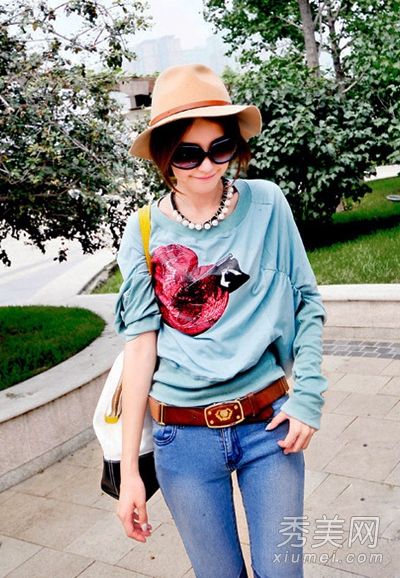 初秋服装搭配t恤单衣呈现最百搭