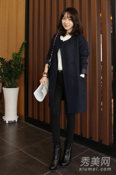 黑色呢子外套搭配连裤袜冬季胖女孩修身搭配