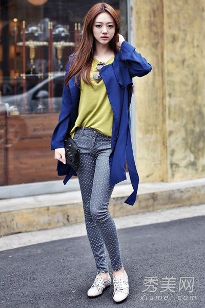 牛仔裤+外套8款秋装配成达人