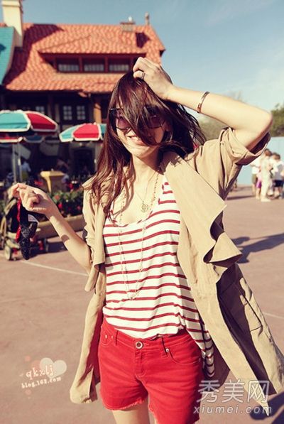 有才华的人会给秋季服装和套装打满分,它们既时尚又多才多艺。