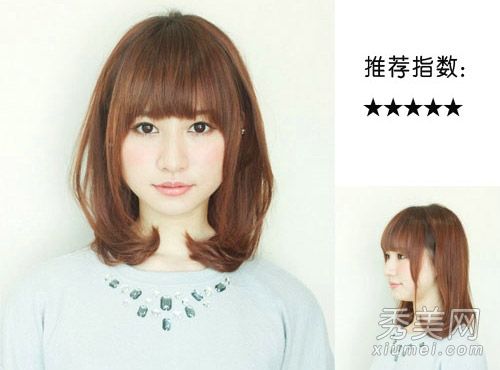 长发是今冬15种发型中最受欢迎的,显示出优雅的气质。