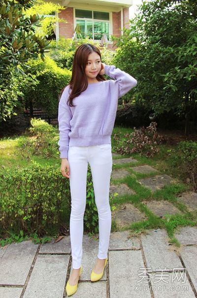 紧身裤毛衣更时尚，也更苗条。