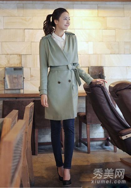 风衣时尚搭配绽放优雅的女性气息