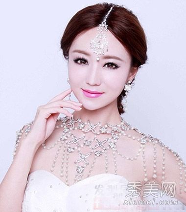 2014年最新的韩国新娘发型图片时尚而优雅。