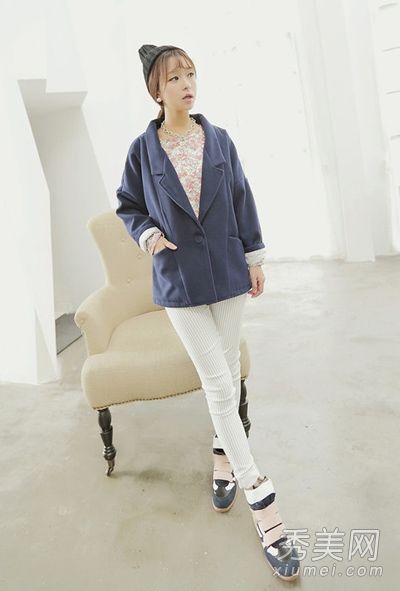 你穿哪种裤子合适？裤子或短裤很容易穿。