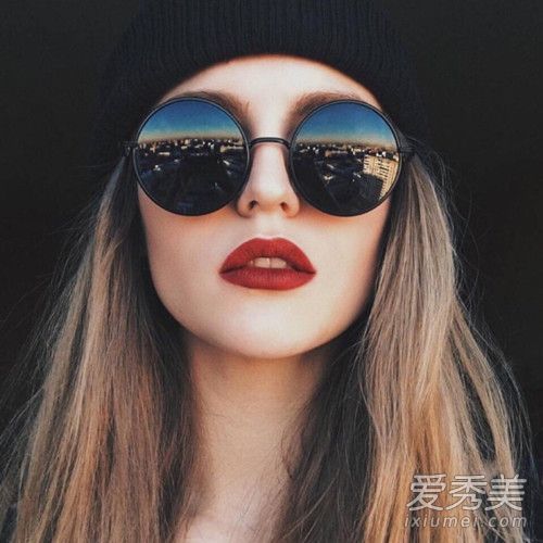 哪种颜色对眼睛有好处，太阳镜还是太阳镜？