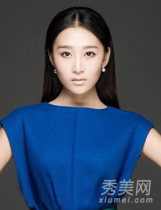 毕业季节的大一新生用10种最佳面试发型摆脱学生的喜好