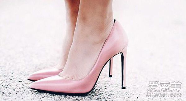 不再害怕磨脚，皮肤破裂和起泡！学会穿高跟鞋