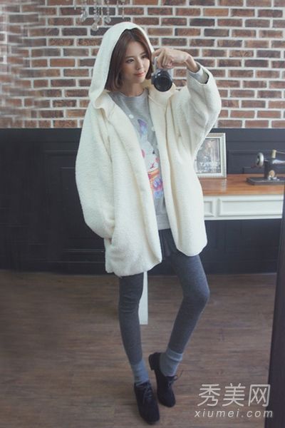 冬季必备毛绒外套甜美搭配，搭配回头率
