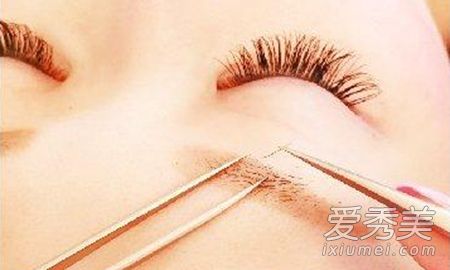 画眉教程:当眉毛太细时如何画眉毛?