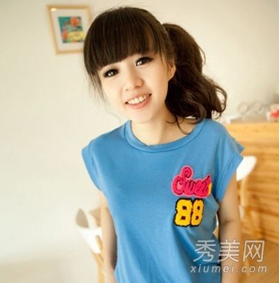 最新的卷发发型图片清新美丽，适合夏天。