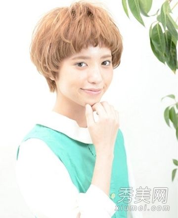 9夏季梳头短发清新时尚是最流行的