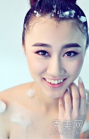 珍珠粉美白牙膏粉刺？揭露5个护肤谎言