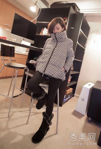 羽绒服加紧身衣是冬天最薄的穿着方式。