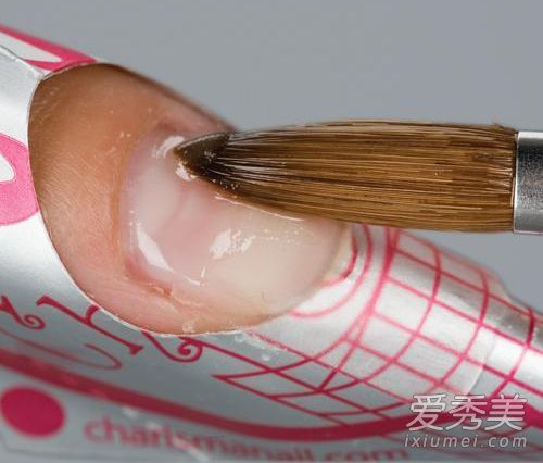 真正的美甲花！充满春天气息的DIY雅华美甲